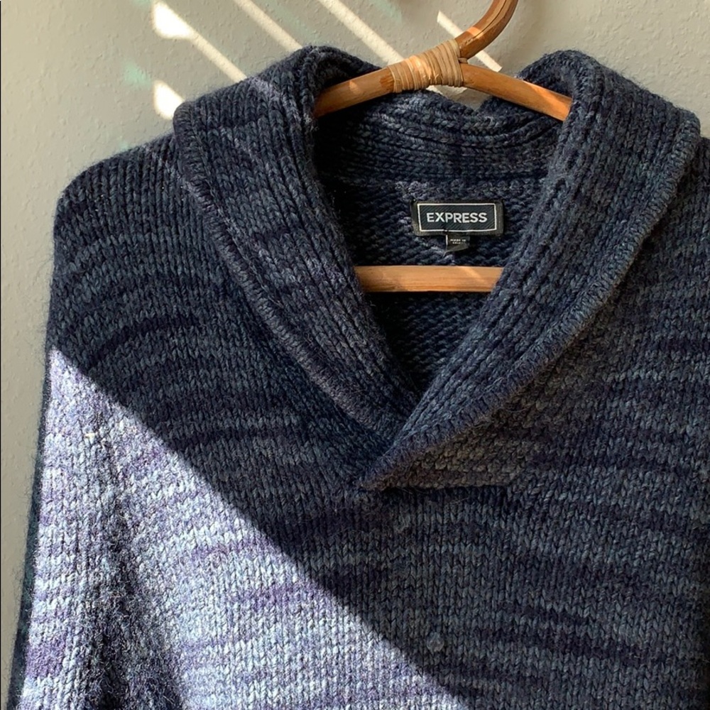🎈 DONATED 🎈 soft blue sweater